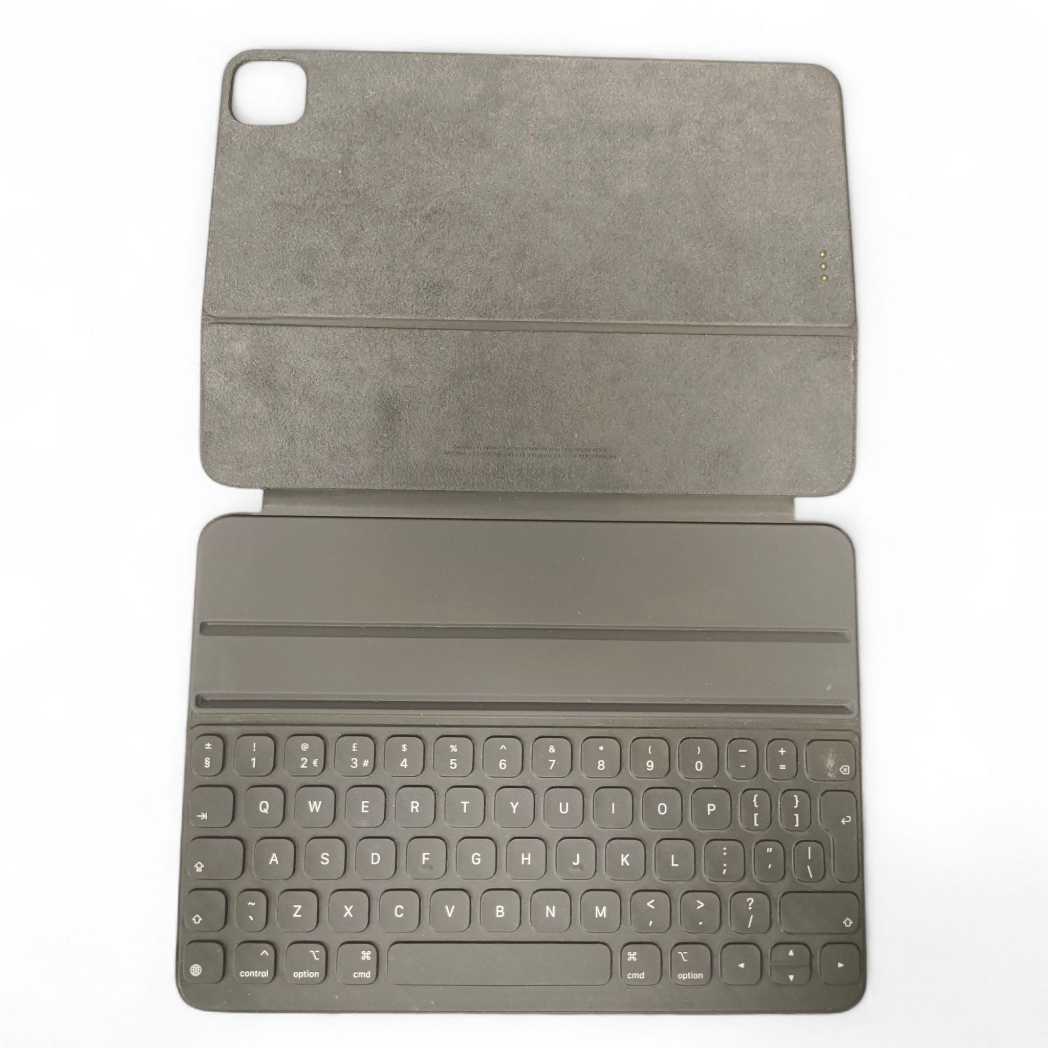 Apple iPad Pro 4th Gen 11" 128GB & Smart Keyboard Folio