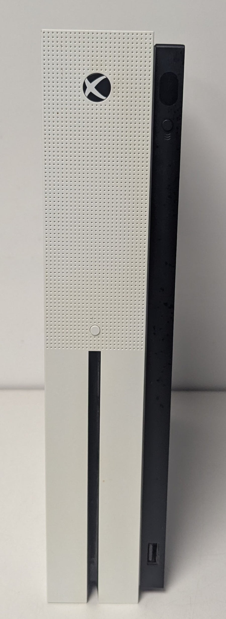 Microsoft Xbox One S 500gb Console & 2 Games