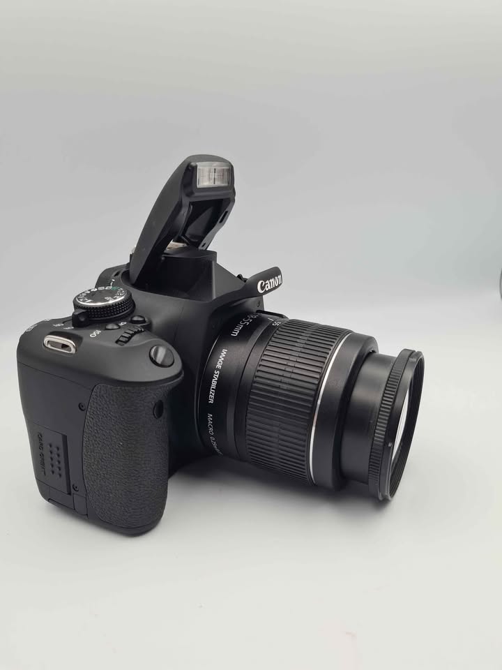 Canon EOS 600D II 18MP Digtal SLR Camera - EF-S 18-55mm Lens (2x Batts & Charger)