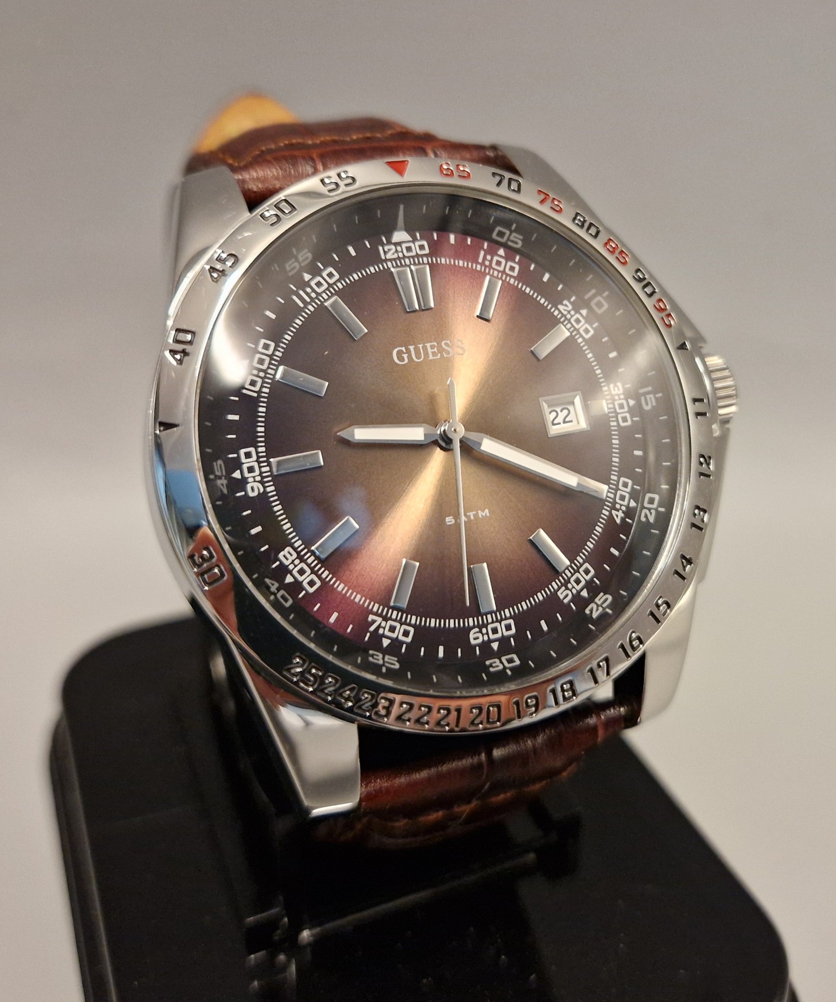 Guess MPH Watch W10231G2 Brown Strap Boxed with lifetime battery