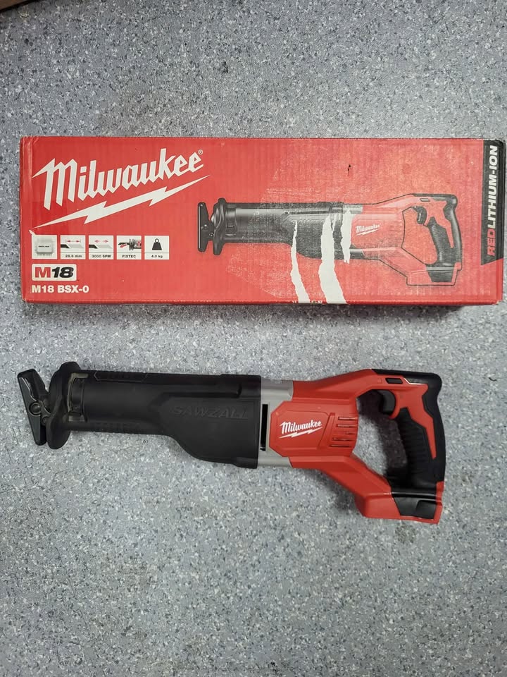 milwaukee m18 bsx-0 recipricating saw