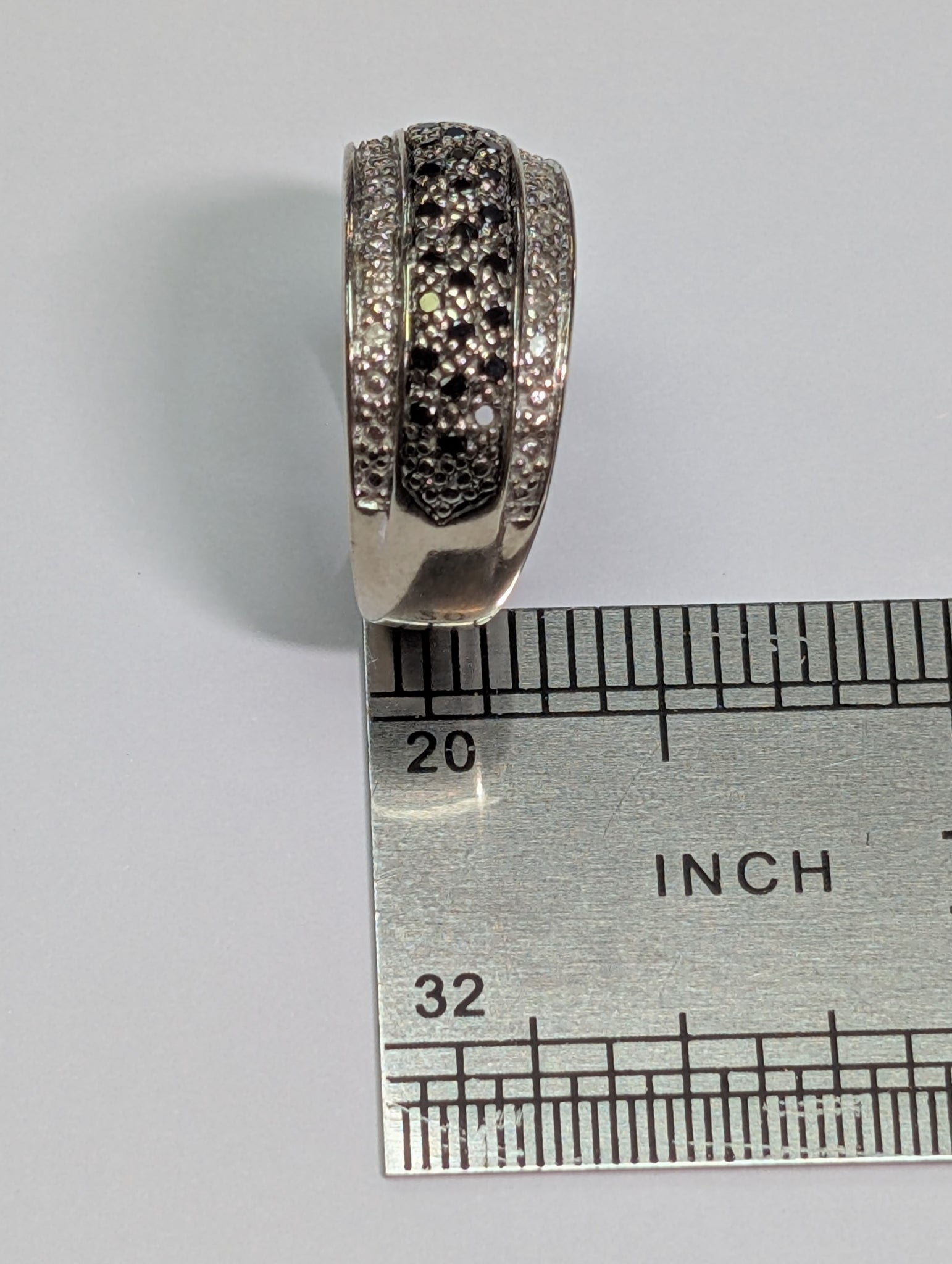 9ct White Gold Diamond and Black Stone Patterned Ring