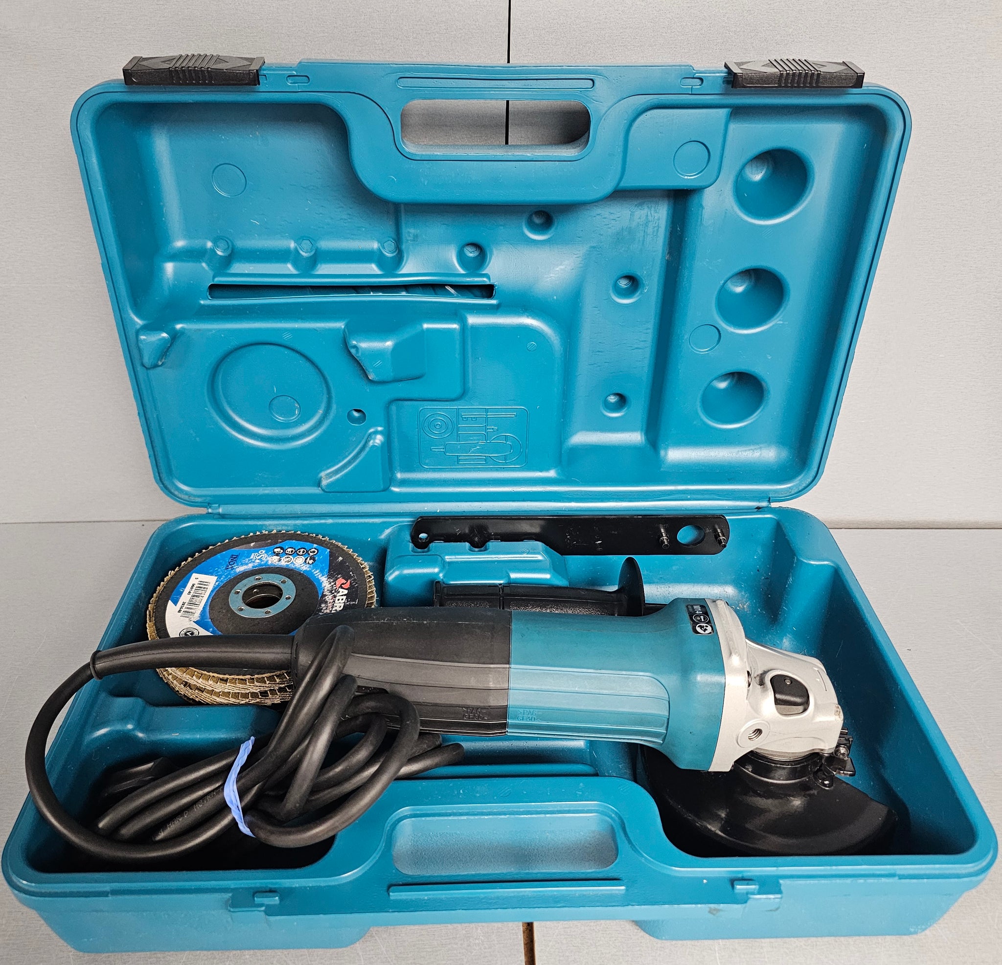 Makita GA4530R 115mm Angle Grinder (240V)