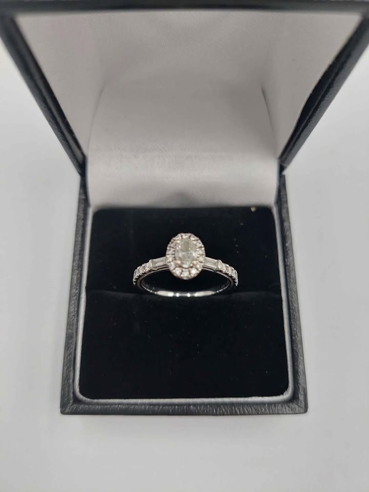 18ct 3.2g White Gold Vera Wang Love Ring With 0.58 Oval Diamond Size M