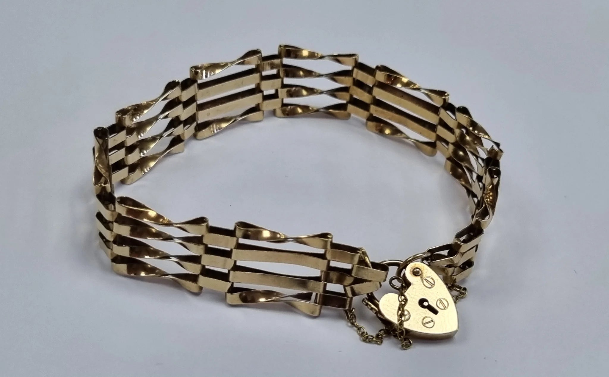 9ct gold Gate Bracelet