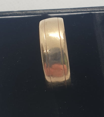 9CT Yellow Gold Wedding Band - Size T.