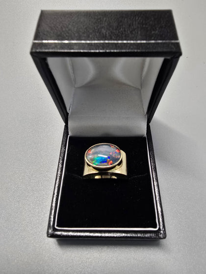 9ct Gold Ring 375 5.9G Size T