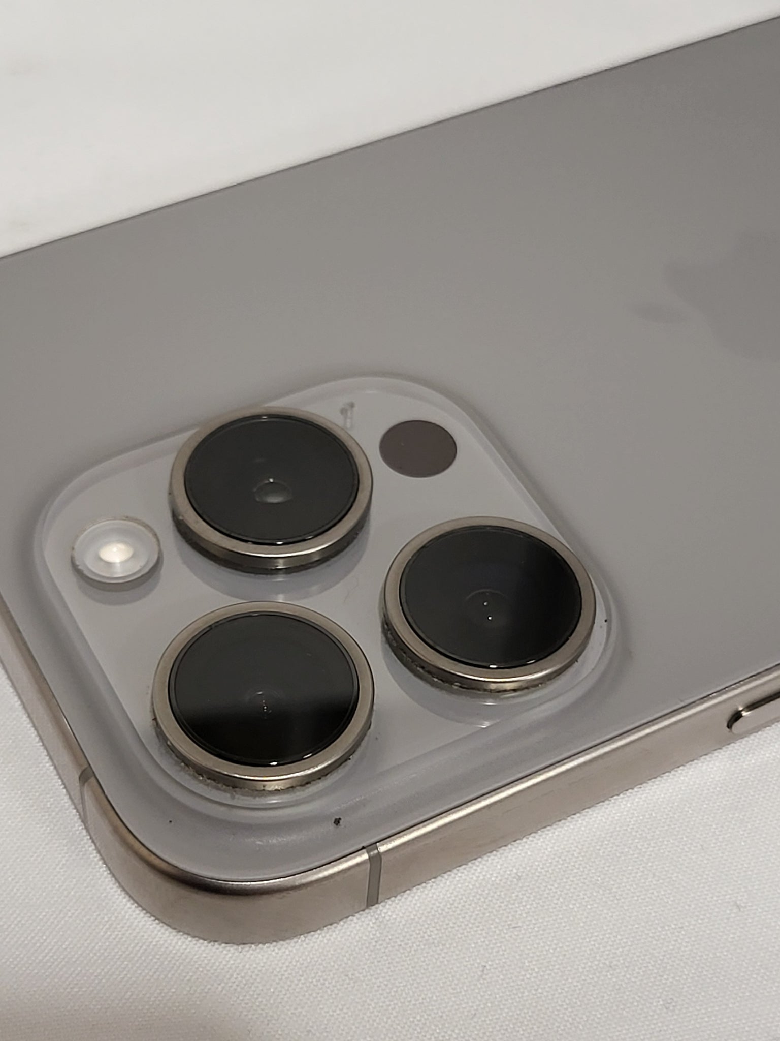 iPhone 15 Pro 128GB Natural Titanium Unlocked