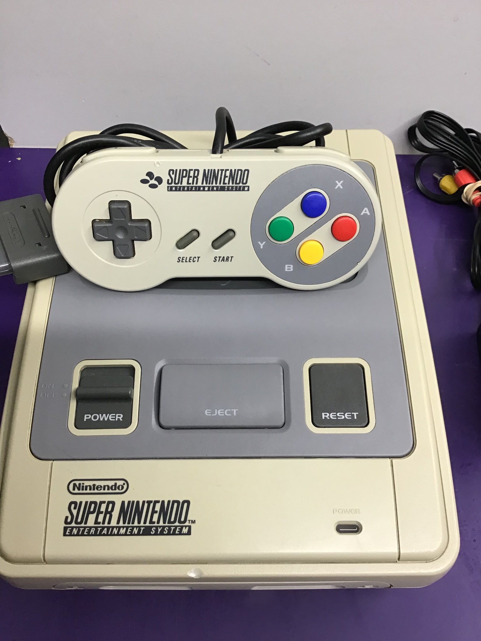 Super Nintendo Entertainment System (SNES)