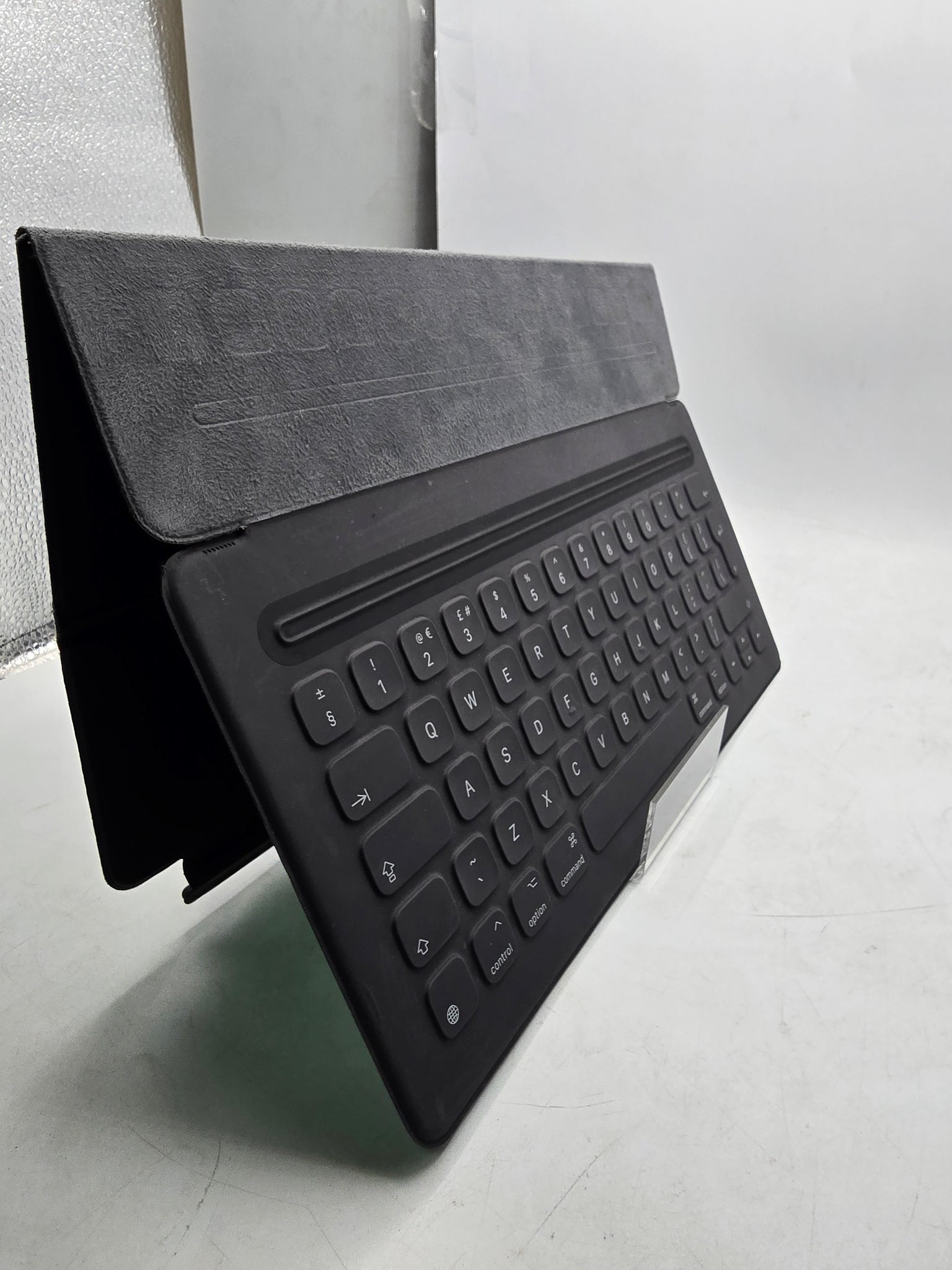 apple smart keyboard