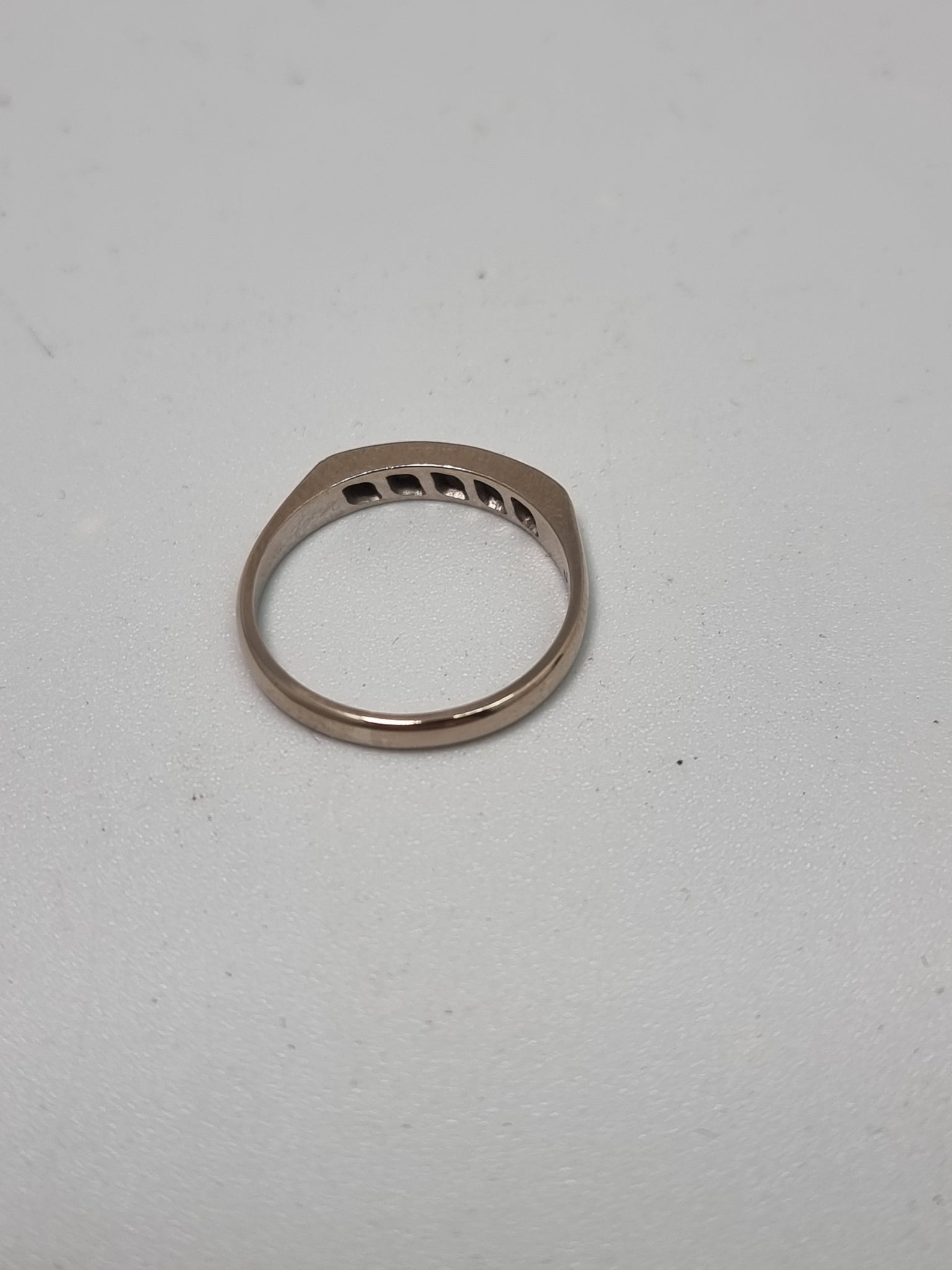 9CT White Gold Ladies Ring With Stones (NOT DIA) - 2.82 Grams - Size M