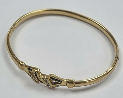 9ct gold bangle with stones