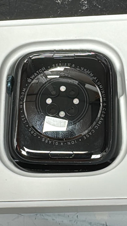 Apple Watch Series 8Midnight with Sport Band - 45mm - scratched - cellular
