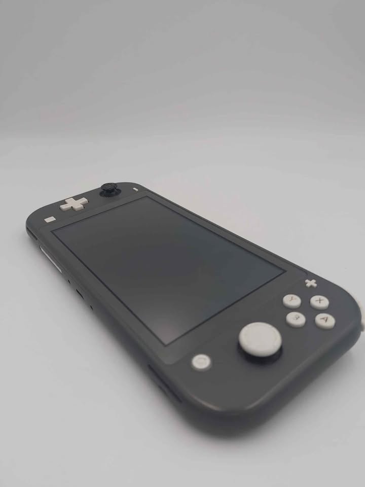 Nintendo Switch Lite 32GB Handheld Gaming Console - Grey - With EU Charger - ROUGH CONDTION