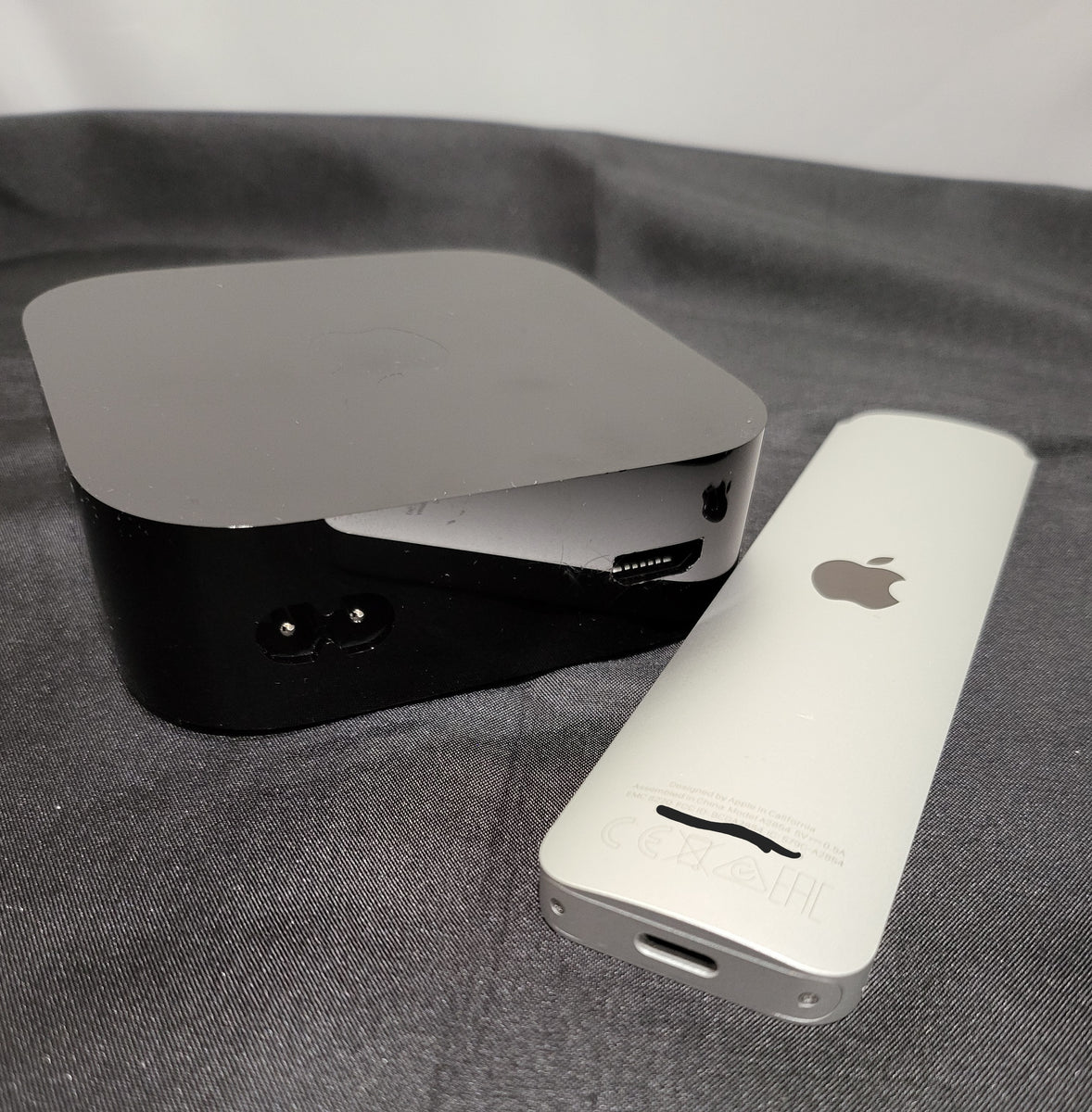 Apple TV 4K 3rd Gen 64GB (A2737) WiFi with Siri Remote (A2854