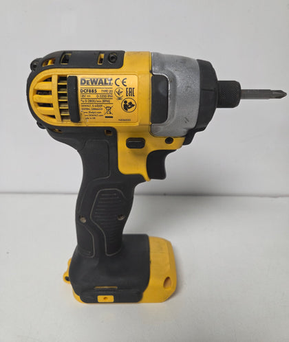 DeWalt DCF885 18v impact driver & DCD776 Drill set