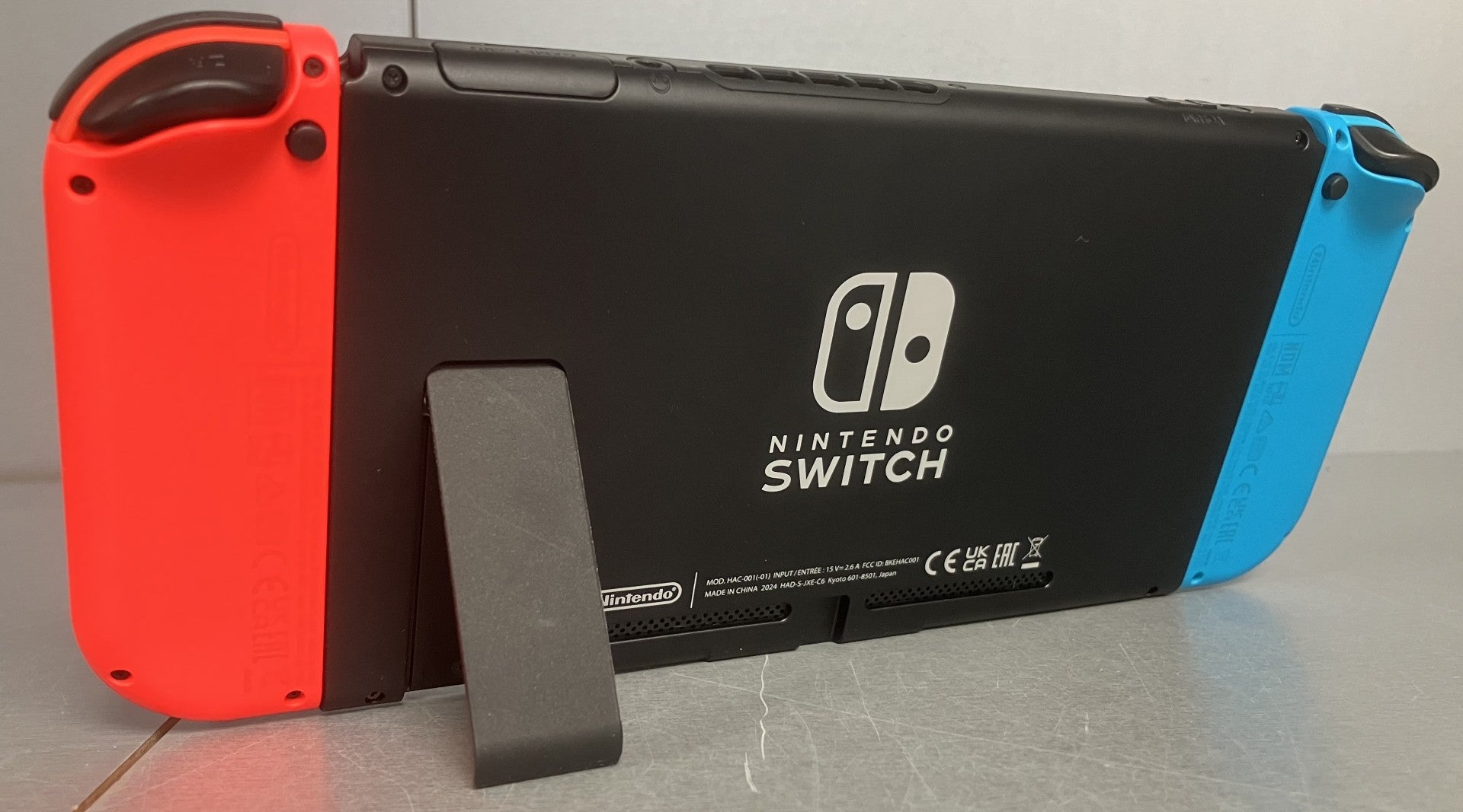 Nintendo Switch V2 Neon Red & Blue ** Boxed ** ( Nintendo Switch Sports Not Included **