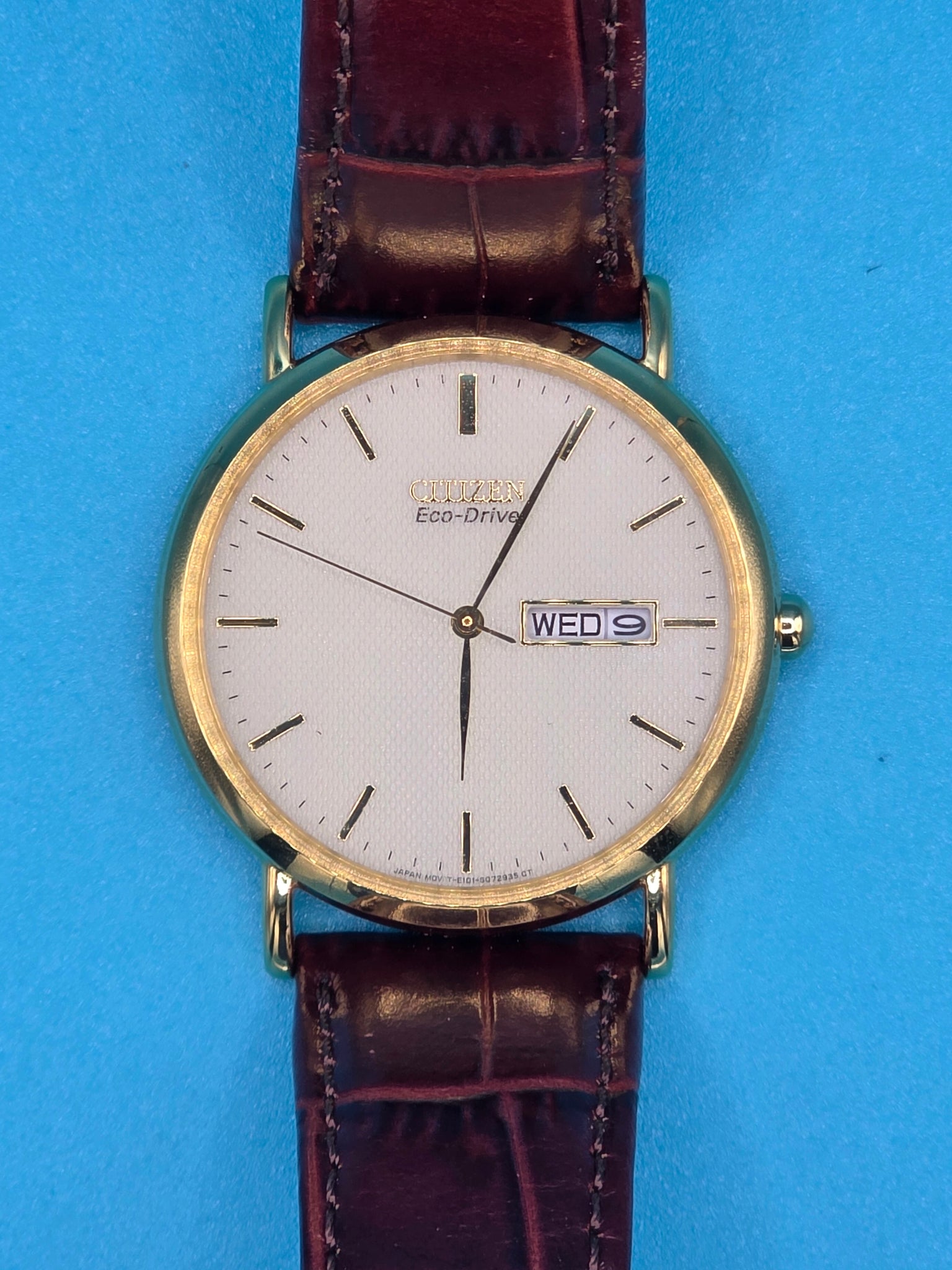 Citizen Eco-Drive E101-S015588 Gold Tone White