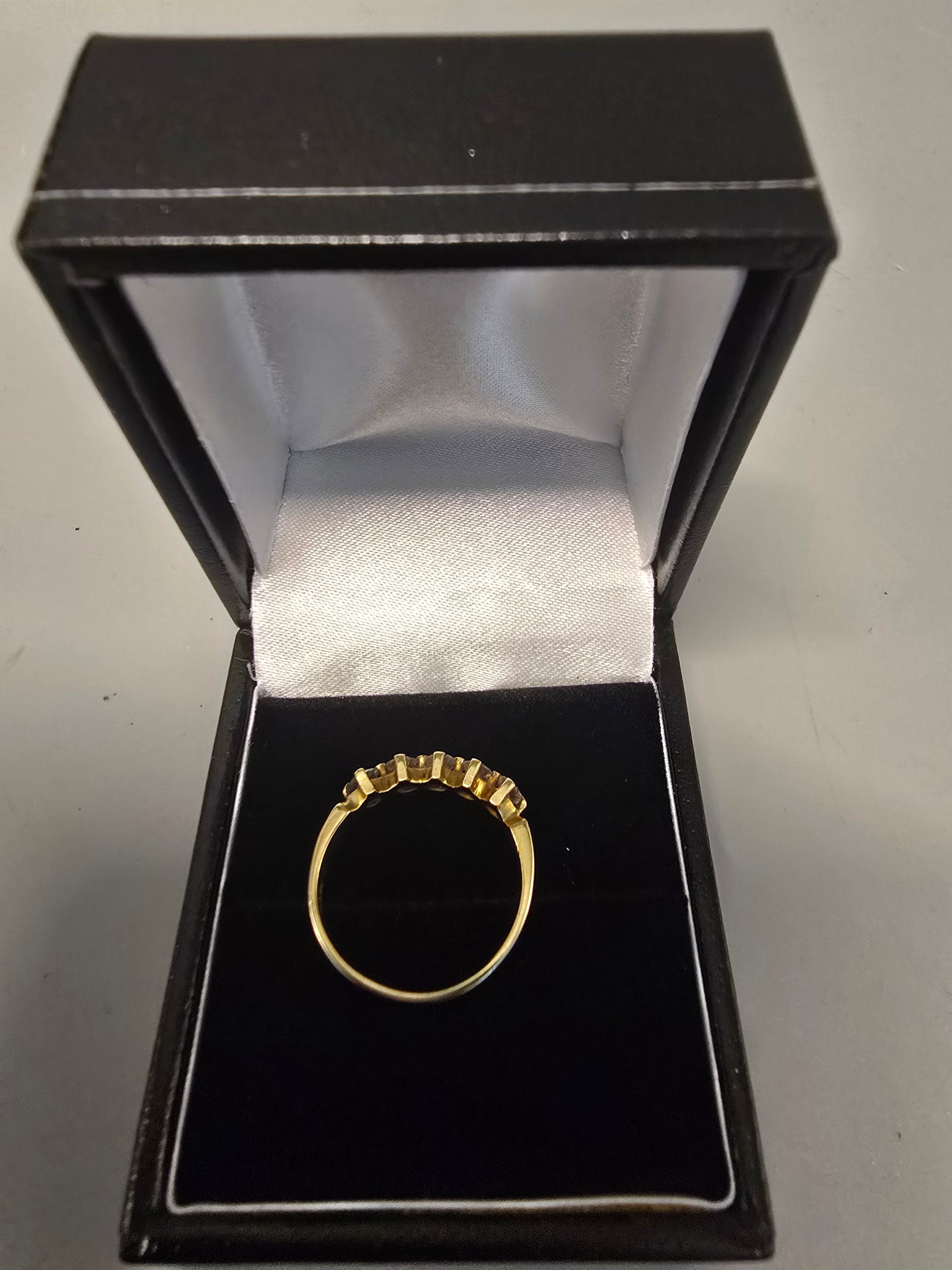 18ct Gold Ring 750 2.7G Size L