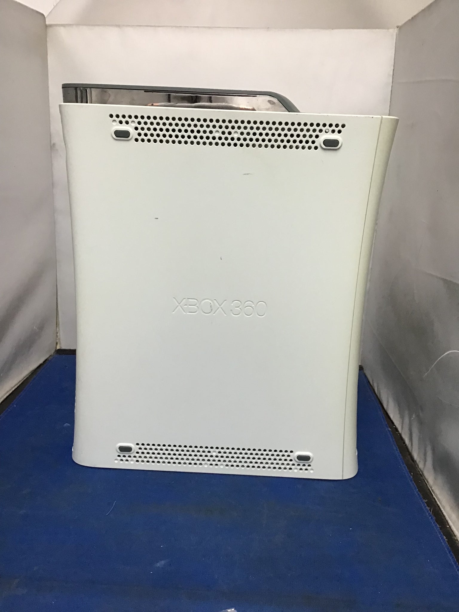 Xbox 360 White Console + Pad