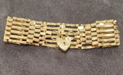 Vintage 1980 9ct Yellow Gold 6 Bar Gate Bracelet with Padlock Fastening