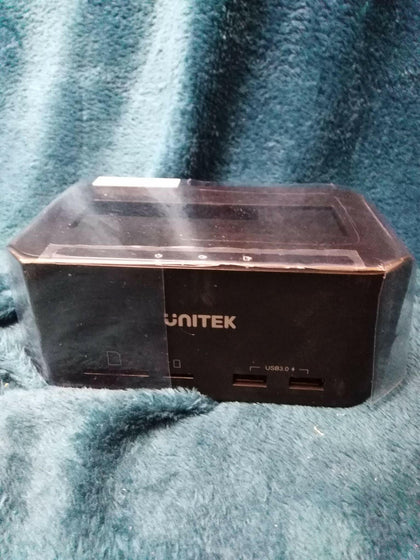 Unitek Y-ST03003 HDD Docking Station With 2 Port Hub & TF/SD Card Reader.