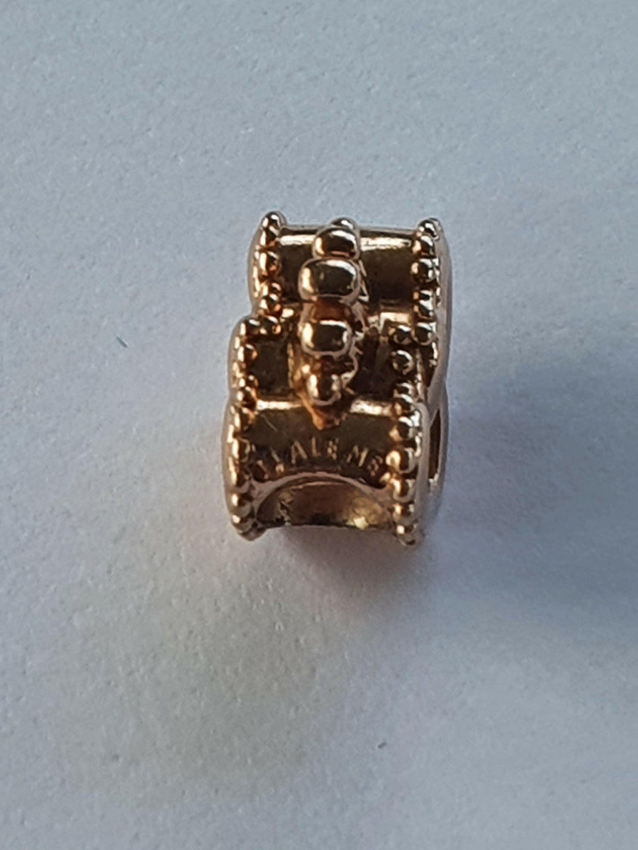 Pandora rose store gold present charm