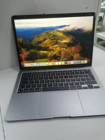MacBook Air 10,1/M1 (8-CPU 7-GPU)/8GB Ram/256GB SSD/13”/Silver/B.