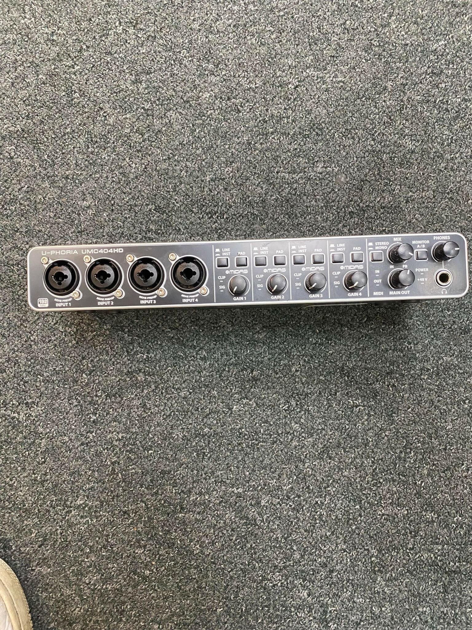 Behringer U-Phoria