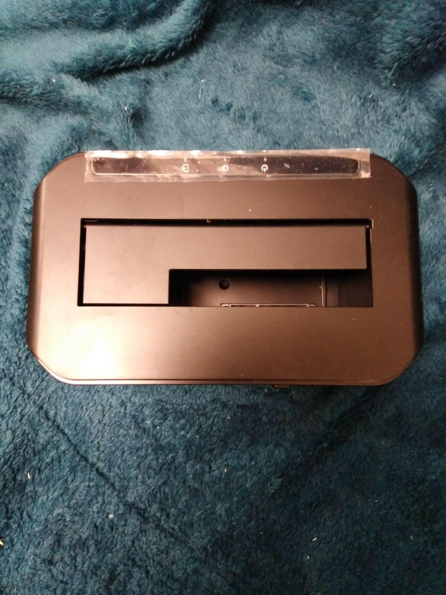 Unitek Y-ST03003 HDD Docking Station With 2 Port Hub & TF/SD Card Reader