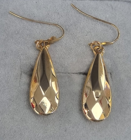 9ct Gold Teardrop Earrings