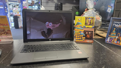 Hp laptop - Amd Ryzen 5 - 16GB Ram - 237gb Ssd