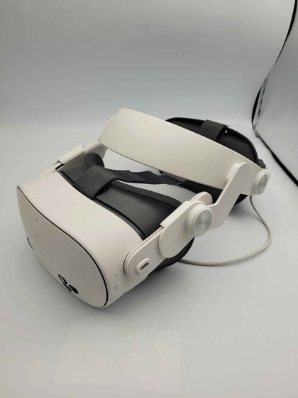Meta Quest 3S All-In-One VR Virtual Reality Headset – 128GB – With Controllers