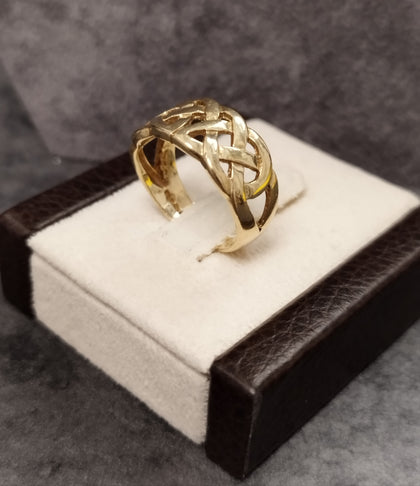 9ct Yellow Gold Open Celtic Knot Ring Size - P