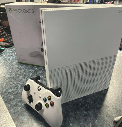 XBOX ONE S CONSOLE