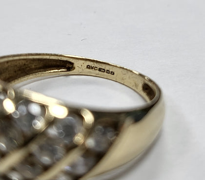 Beautiful 14ct Yellow Gold Ring With Cubic Zirconia Stones - 3.34g - Size P - Hallmarked