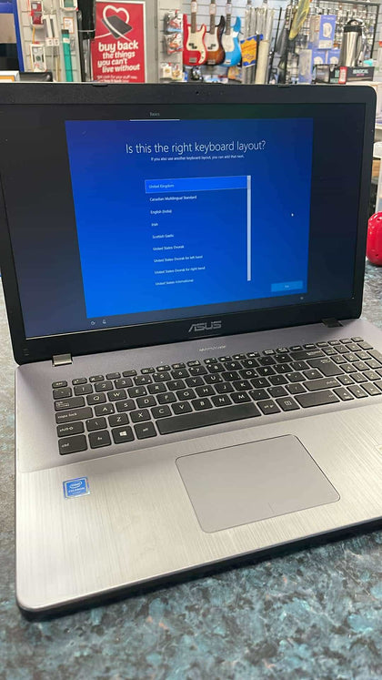 Asus vivobook 17