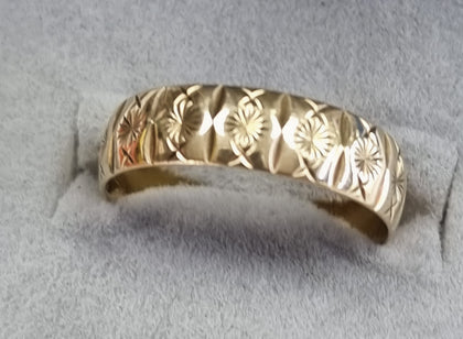 9ct Gold Patterned Ring 
