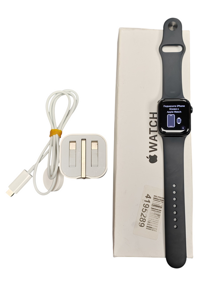Apple Watch SE 2nd Gen 40 mm **Boxed**