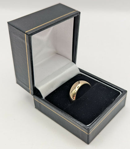 375 9CT HALLMARKED, YELLOW GOLD, PLAIN WEDDING BAND, SIZE:Q, 6.1G, BOXED