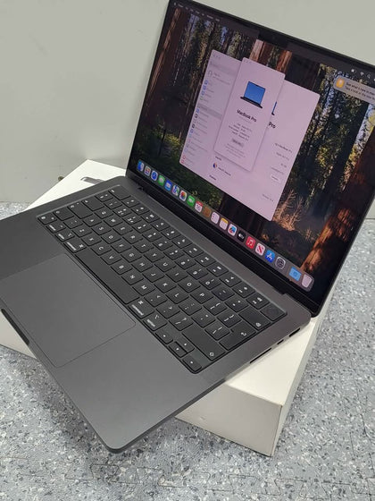 Apple MacBook Pro 15,6/M3 Pro (11-CPU 14-GPU)/18GB Ram/512GB SSD/14