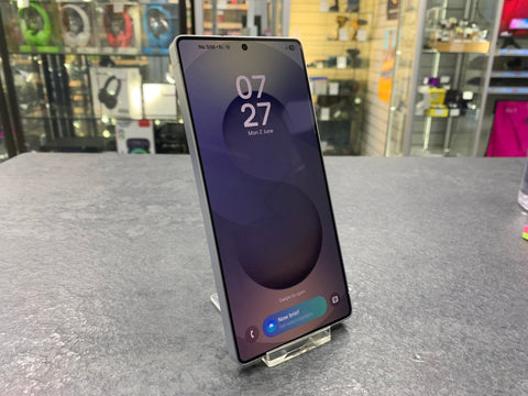 Samsung S25 Ultra 256GB Unlocked Silverblue SM-S938B/DS