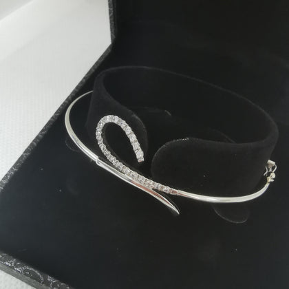 9K Stunning White Gold Bangle, Sparkling CZ Stones, 4.07Grams Total, Hallmarked 375 & Tested, Width: 2.5