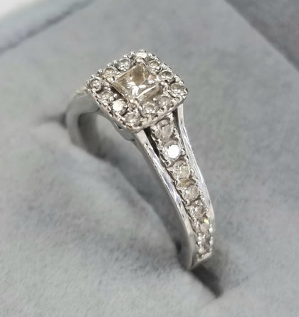 Vera Wang 18ct White Gold 0.69ct Diamond Princess Shaped Halo Ring Size J