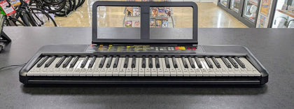 Yamaha PSR-F52 61 Portable Keyboard