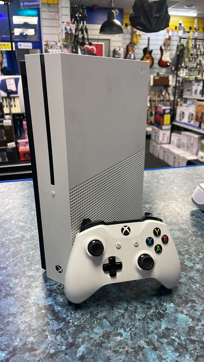 XBOX ONE  S - 500gb