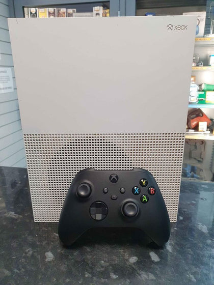 Xbox One S 500GB White with Black Pad