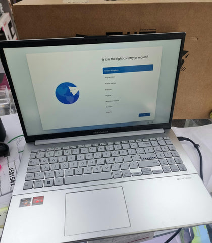 ASUS Vivobook Go 15 Ryzen 3 8GB 512GB SSD Laptop