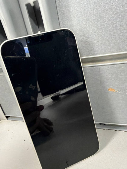 Apple iPhone 13 128GB Starlight UNLOCKED **WYTHENSHAWE