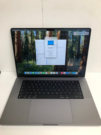 MacBook Pro 16-inch (2021) - Apple M1 Max 10-core and 32-core GPU - 64GB RAM - SSD 2000GB - QWERTY - English